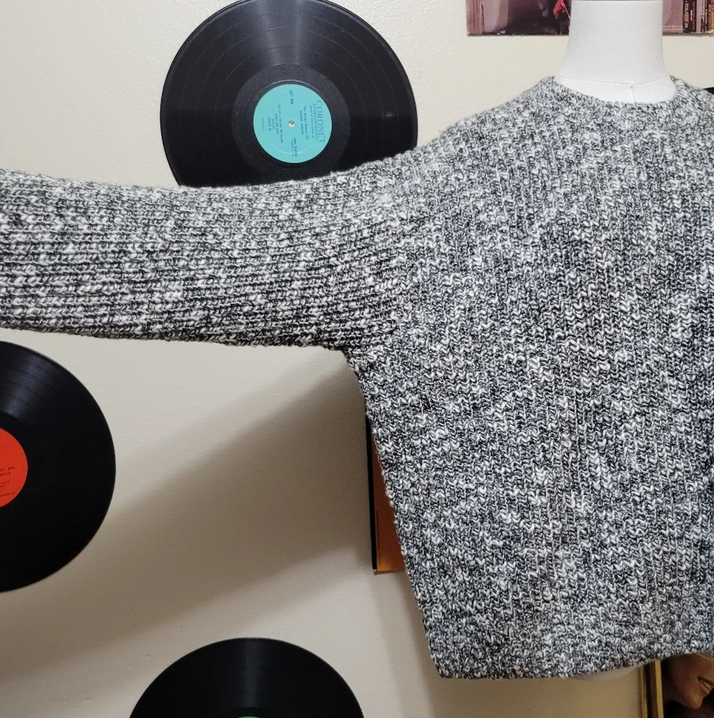 Abercrombie & Fitch | Oversized Black & White Marled Sweater - Picture 5 of 7